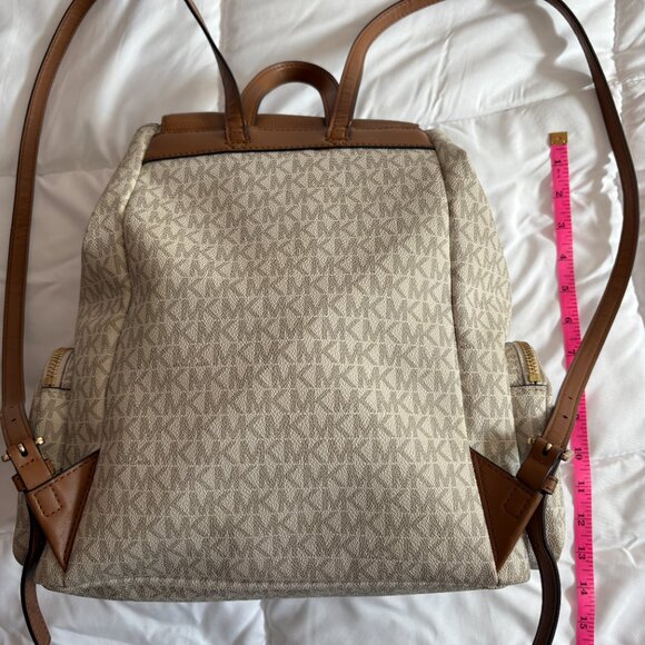 Michael Kors 35T9GAYB7B-149 Abbey Cargo Backpack Vanilla - Picture 7 of 13